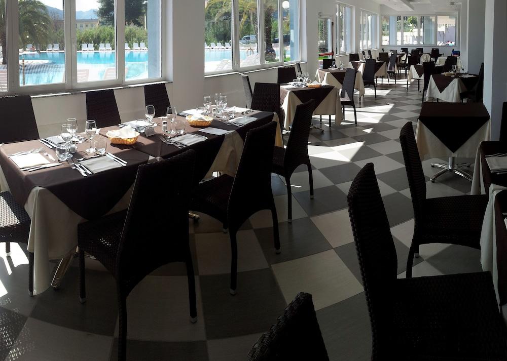 Ai Pozzi Village & Resort