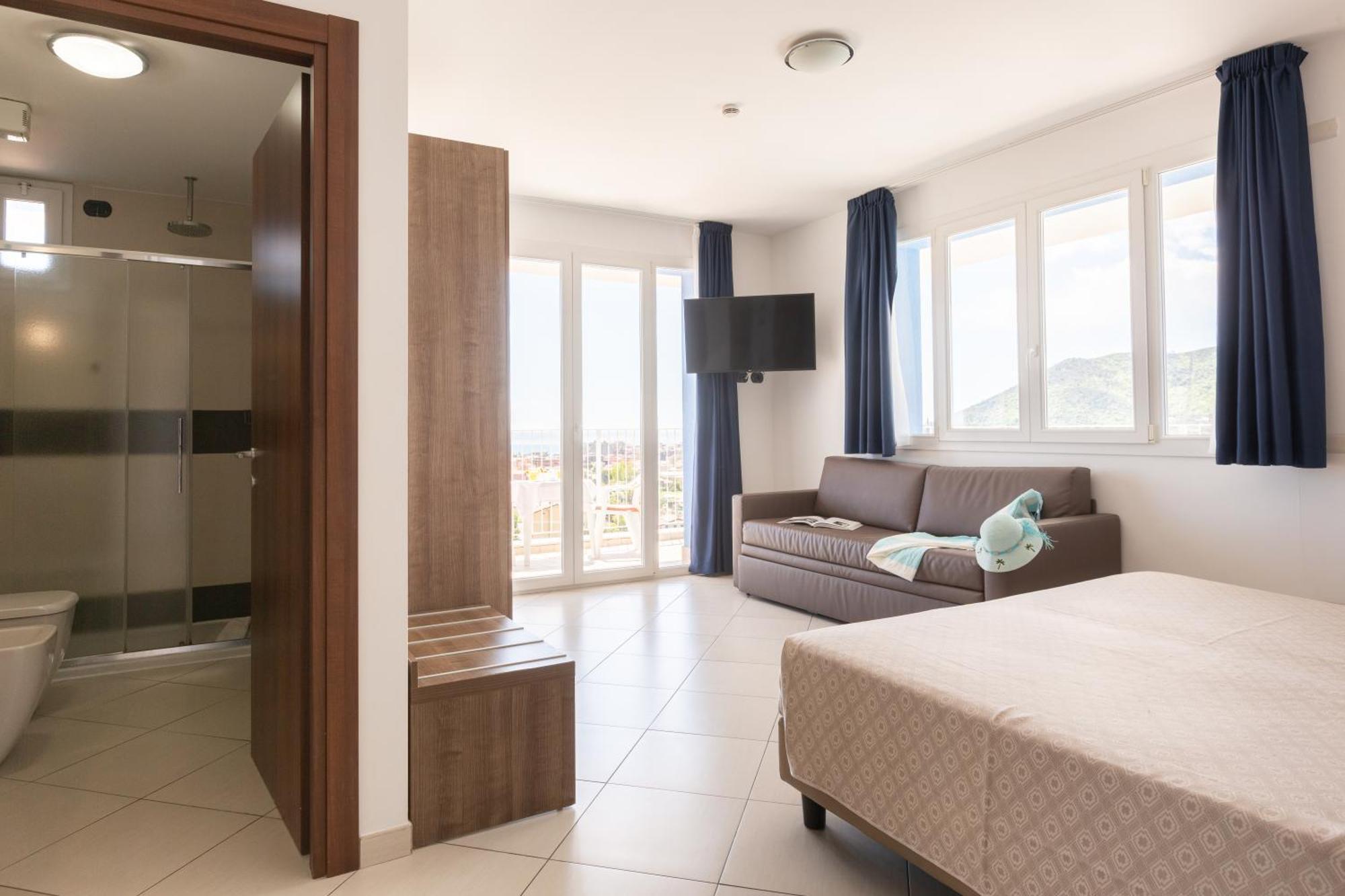 Ai Pozzi Village & 4* Loano